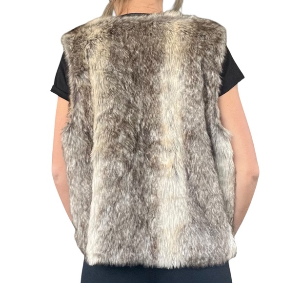 Mossimo Women’s Large Brown Fuzzy Faux Fur Leather Neckline Open Vest #259121669 - Picture 16 of 16